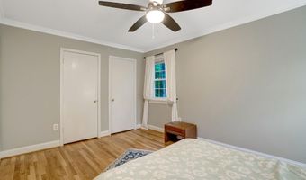 8304 FIVE GATES Rd, Annandale, VA 22003