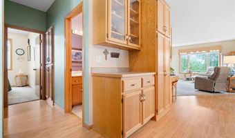 5460 Jason Ct, Albertville, MN 55301