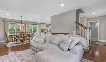 290 Station St, Coventry, RI 02816
