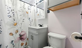 507 W State St, Ashley, IN 46705