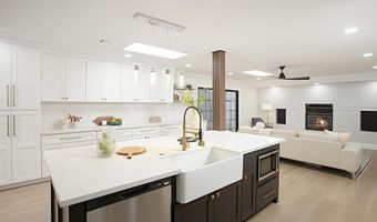 4367 Summit Dr, La Mesa, CA 91941