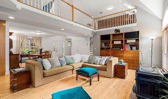 3 Owen Ln, Amherst, NH 03031