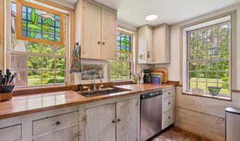 719 Walker Hill Rd, Barnard, VT 05031