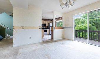10 South St 77, Danbury, CT 06810