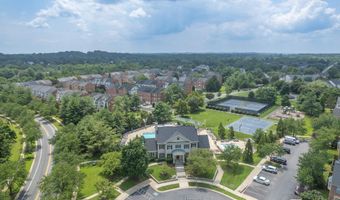 10604 MAPLECREST Ln, Potomac, MD 20854