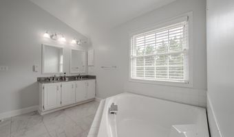 5 SALINA Ct, Hockessin, DE 19707