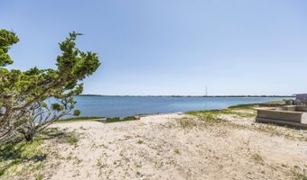 154 Shore Dr E, Amagansett, NY 11930