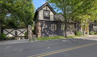 78 Coggeshall Ave 3, Newport, RI 02840