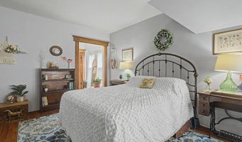 2928 E Stagecoach Trl, Apple River, IL 61001