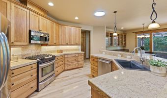 60826 Goldenwood Loop, Bend, OR 97702