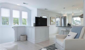 21 Overlook Ave, Charlestown, RI 02813