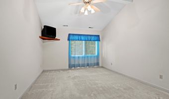 1107 Ashwood Dr, Auburn, IN 46706