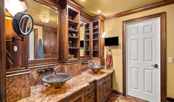 56 Oak Dr, Bedford, NH 03110