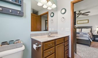 1305 Whistling Straits Ct, Altoona, WI 54720
