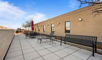 1111 ORONOCO St 326, Alexandria, VA 22314