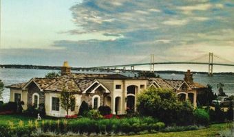 5 Decatur Ave, Jamestown, RI 02835