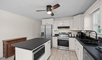 6409 Alpha Dr, Alton, IL 62002