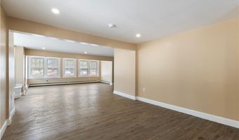 14 W Natick Rd, Warwick, RI 02886