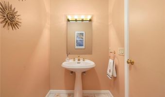 29 Dennell Dr, Lincoln, RI 02865