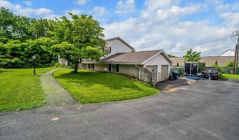 2057 GROVE St, Allentown, PA 18104