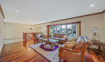 140 Dogwood Rd, Albertson, NY 11576