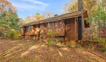 972 Reynolds Rd, Glocester, RI 02814