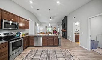 1547 Arrow Dr, Ashland, OH 44805