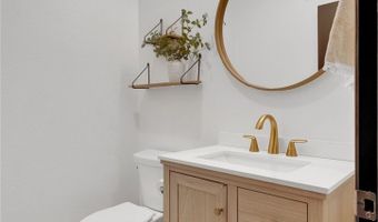 20267 Fuji Ct, Apple Valley, CA 92308