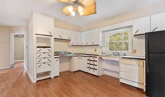 111 White Pkwy, North Smithfield, RI 02896