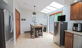 11 Linwood Ave, Andover, NJ 07801