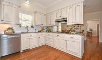 2447 OAKWOODS Ln, Alexander City, AL 35010