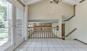 6843 Glacier Dr, Indianapolis, IN 46217