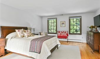 105 Watch Hl, East Greenwich, RI 02818