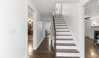 252 S Main St, Coventry, RI 02816