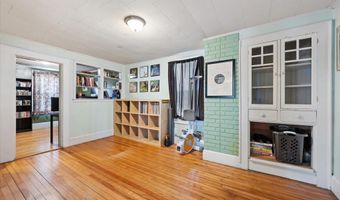 60 6th St, Bangor, ME 04401