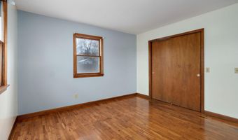 1313 S Madison Ave, Aurora, MO 65605