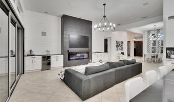 6927 CRESTPOINT Dr, Apollo Beach, FL 33572