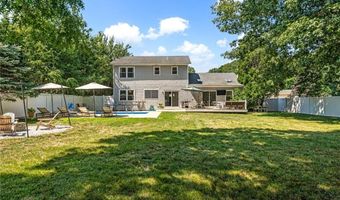9 Kiki Cir, Cranston, RI 02921