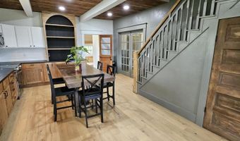 3073 State Highway WW, Aurora, MO 65605