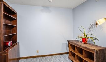 108 Westside Dr, Atchison, KS 66002