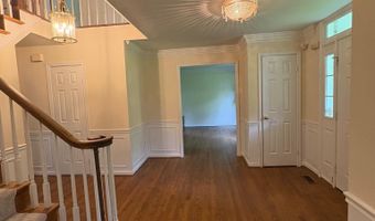 3502 HOLLY Rd, Annandale, VA 22003