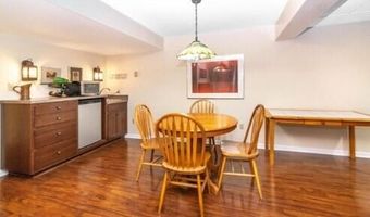 2734 Winter Garden Ct, Ann Arbor, MI 48105