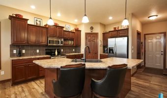 1809 W Ashton Trl, Brandon, SD 57005