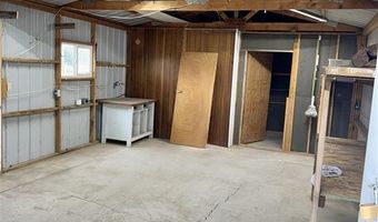 20 1st Ave E, Deaver, WY 82421