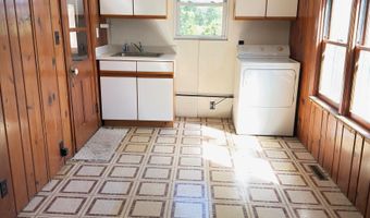 1504 S State, Applegate, MI 48401
