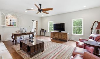 709 E 12th St, Baxter Springs, KS 66713