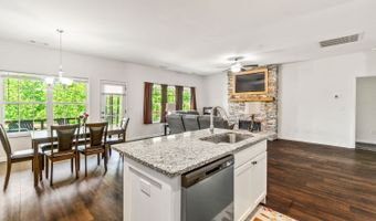 372 Highland Pointe Dr, Alto, GA 30510