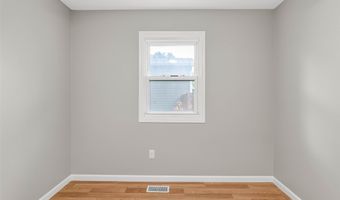 215 25th Ave SW, Altoona, IA 50009
