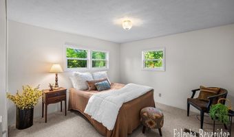 914 32nd St, Allegan, MI 49010