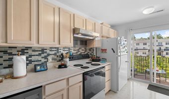 1876 Lindsay Ln, Ann Arbor, MI 48104